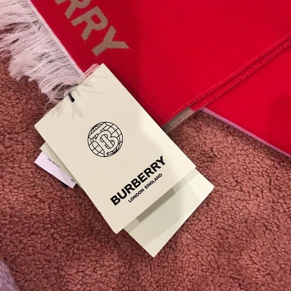 Host pick Burberry Authentic winter scarf pink and red - Picture 6 of 15